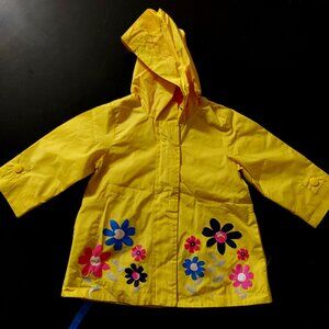 Carter's beautiful yellow raincoat with flowers details,18mm
